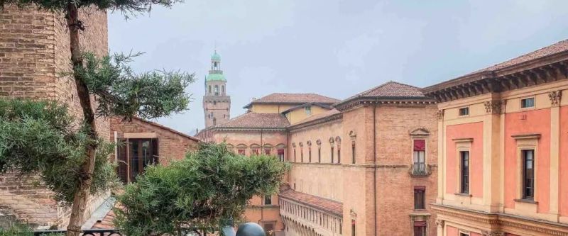 PALAZZO SCAPPI. Il tuo appartamento di lusso nel cuore di Bologna