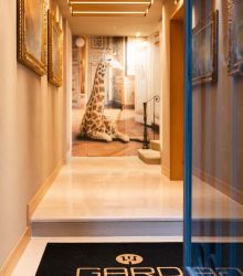 PALAZZO SCAPPI. Il tuo appartamento di lusso nel cuore di Bologna